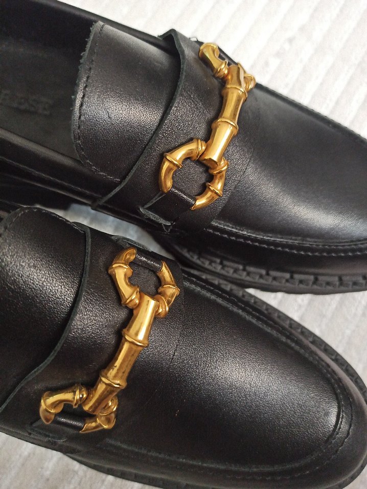 Divarese Altın Tokalı Siyah Kadın Loafer - Görsel 4