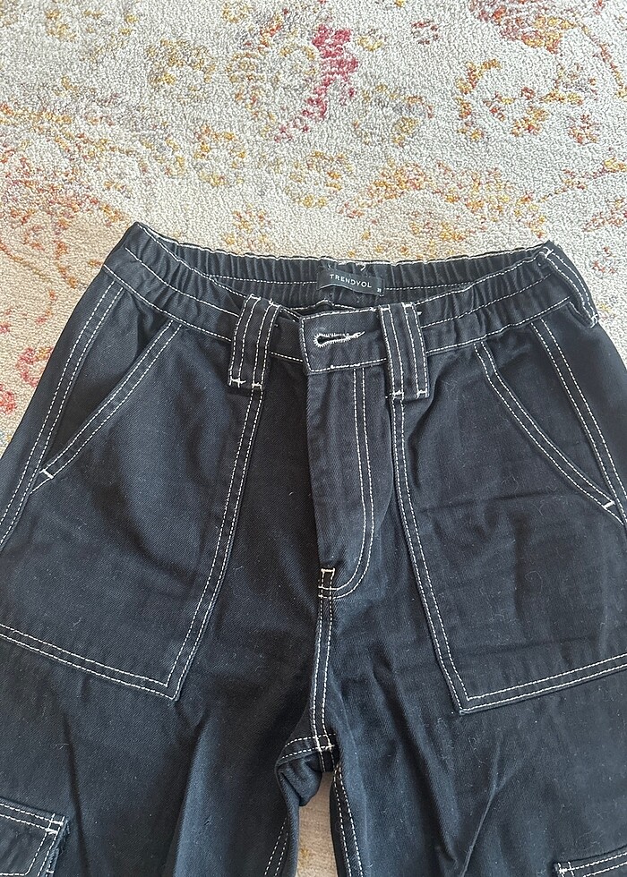 Trendyol beyaz dikişli kargo pantolon - Görsel 2