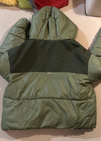 Bershka Kadın Haki Kapüşonlu Kısa Mont - Görsel 6