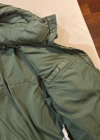 Bershka Kadın Haki Kapüşonlu Kısa Mont - Görsel 5