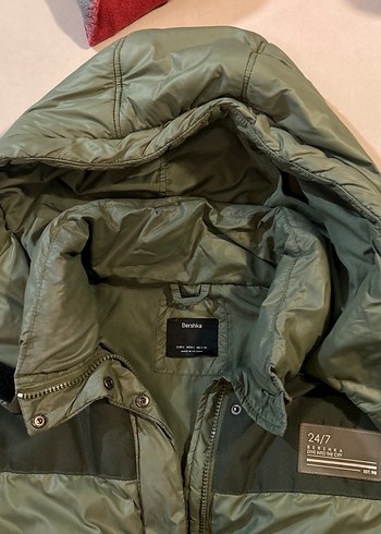 Bershka Kadın Haki Kapüşonlu Kısa Mont - Görsel 2