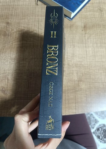 Özge Naz - Bronz II Roman - Görsel 3