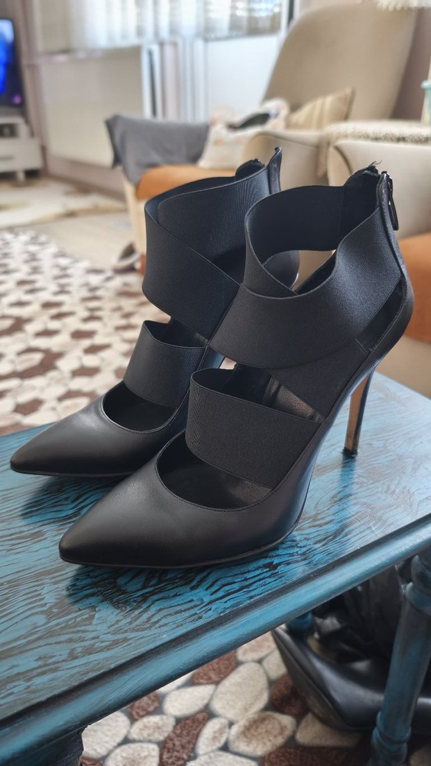 İNCİ Siyah Deri Tokalı Stiletto Topuklu Kadın Bot - Görsel 2