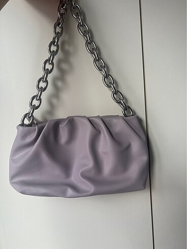 H&M lila zincirli çanta