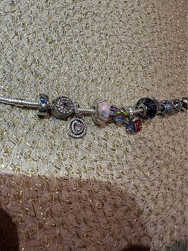 Beden Pandora Charm
