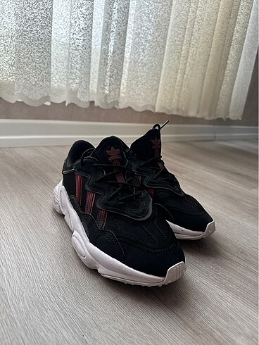 Adidas ozweego