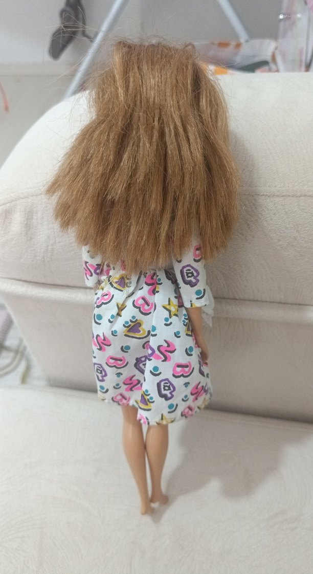 Beyaz Önlüklü Pastel Renkli Bebek - Görsel 3