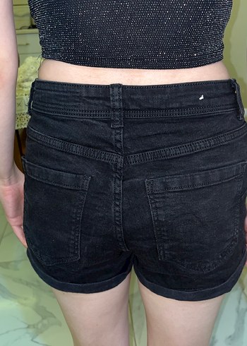 m Beden Bershka Siyah Kemerli Mini Denim Şort