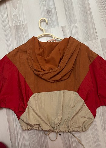 Bershka Yağmurluk - Görsel 3