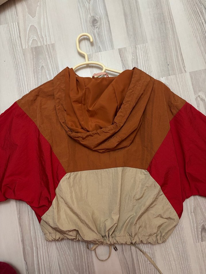 Bershka Yağmurluk - Görsel 3