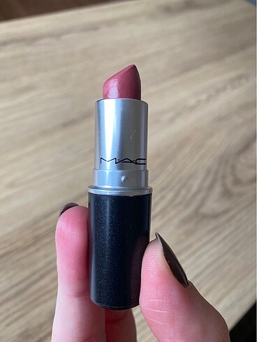  Beden Mac Twig Ruj