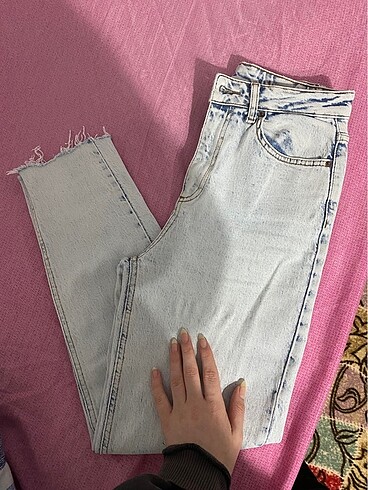 mom jean