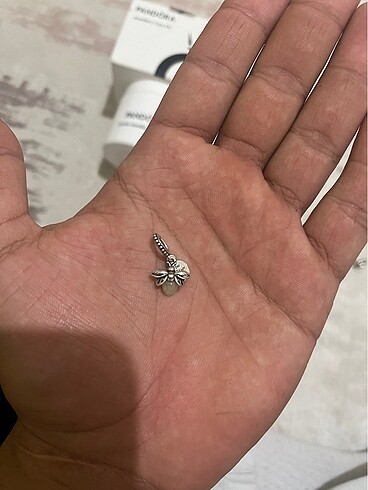 Pandora Karanlıkta parlayan ateş böceği sallantılı charm