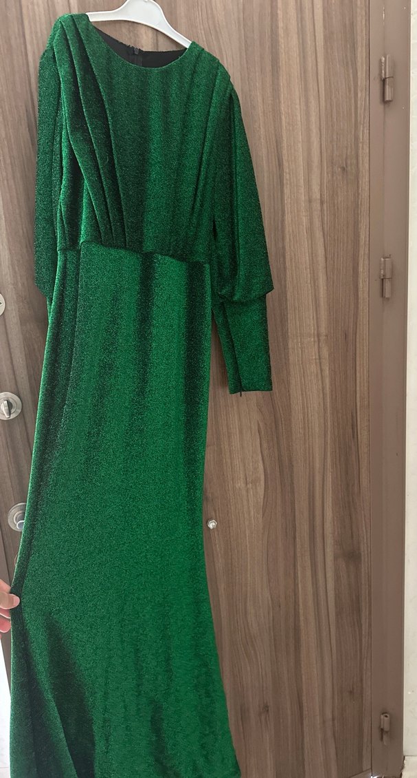 Uzun Kollu Yeşil Drapeli Uzun Abiye Elbise - Görsel 3