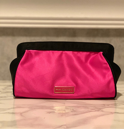 Prada Makyaj Cantasi