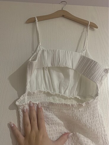 Stradivarius Beyaz elbise