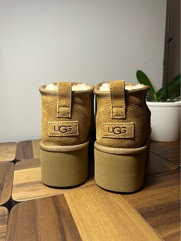 37 Beden kahverengi Renk UGG bot