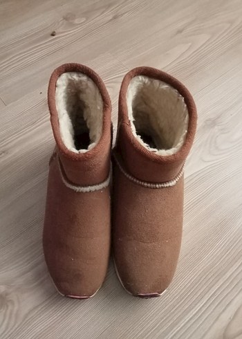 Ugg 37