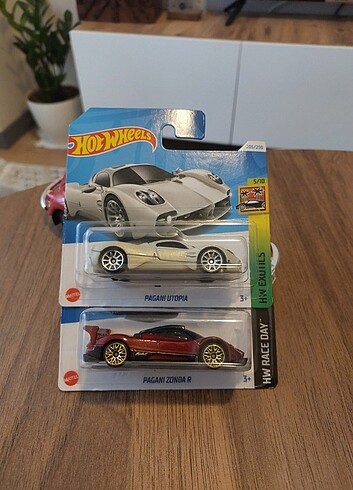 HOTWHEELS Pagani Utopia & Pagani Zonda R