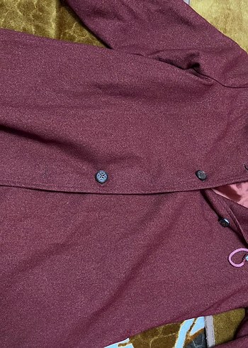 Düğmeli Mürdüm Rengi Kaban - Görsel 3