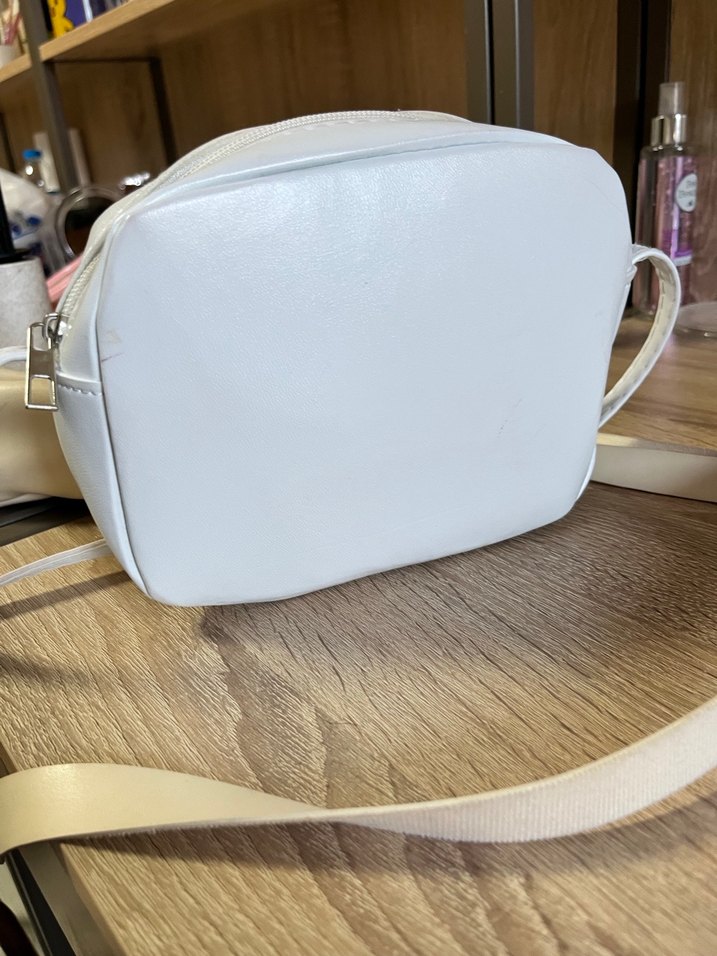 Beyaz Deri Kadın Çapraz Çanta - Görsel 2