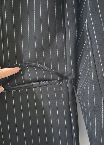 Düğmeli Siyah Çizgili Kadın Blazer - Görsel 7