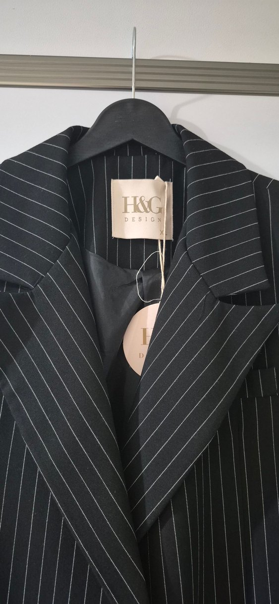 Düğmeli Siyah Çizgili Kadın Blazer - Görsel 3