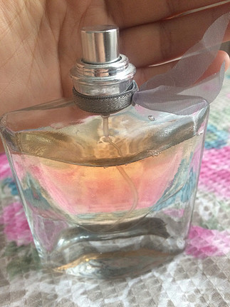 Az kullanılmış parfüm