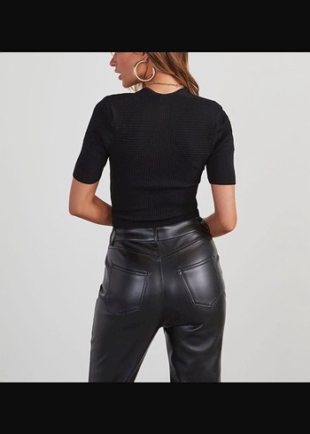 Siyah straplez yaka triko kazak - Görsel 3