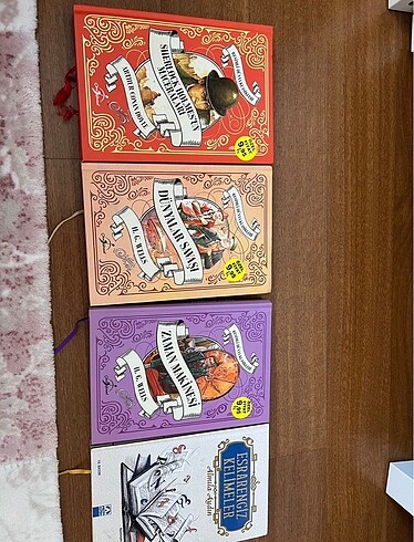 Resimli Dünya Klasiklerinden 4 kitap