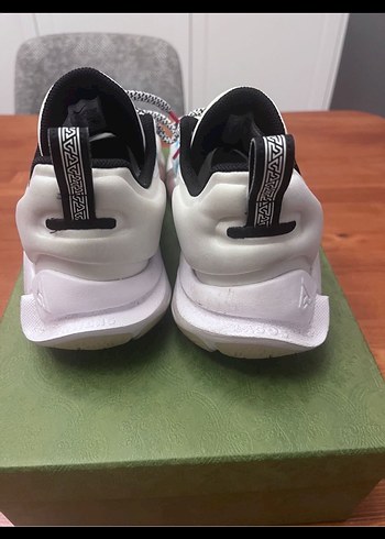 Nike Beyaz Desenli Basketbol Ayakkabısı 44 - Görsel 3