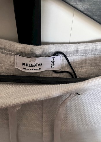Pull and Bear Pull and bear Gri Mini Rahat Kesim Fermuarlı Şort