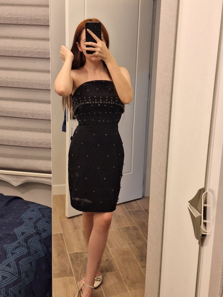 Boncuk İşlemeli Siyah Mini Straplez Elbise - Görsel 2