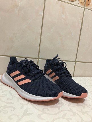 40 Beden Adidas orjinal 40 numara