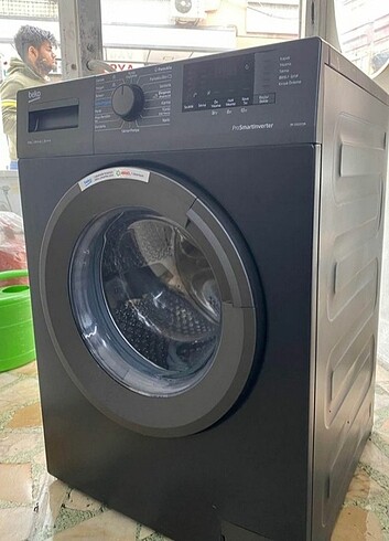  Beden siyah Renk Beko İNVERTER 10 KG çamaşır makinesi 