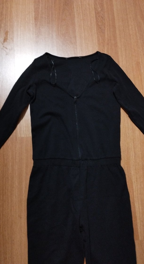 Siyah V Yakalı Uzun Kollu Kadın Tulum - Görsel 3