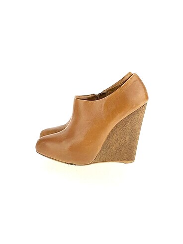 Zara Dolgu Topuk %70 İndirimli.