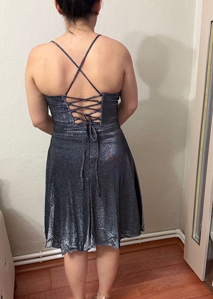 Kısa abiye elbise - Görsel 2