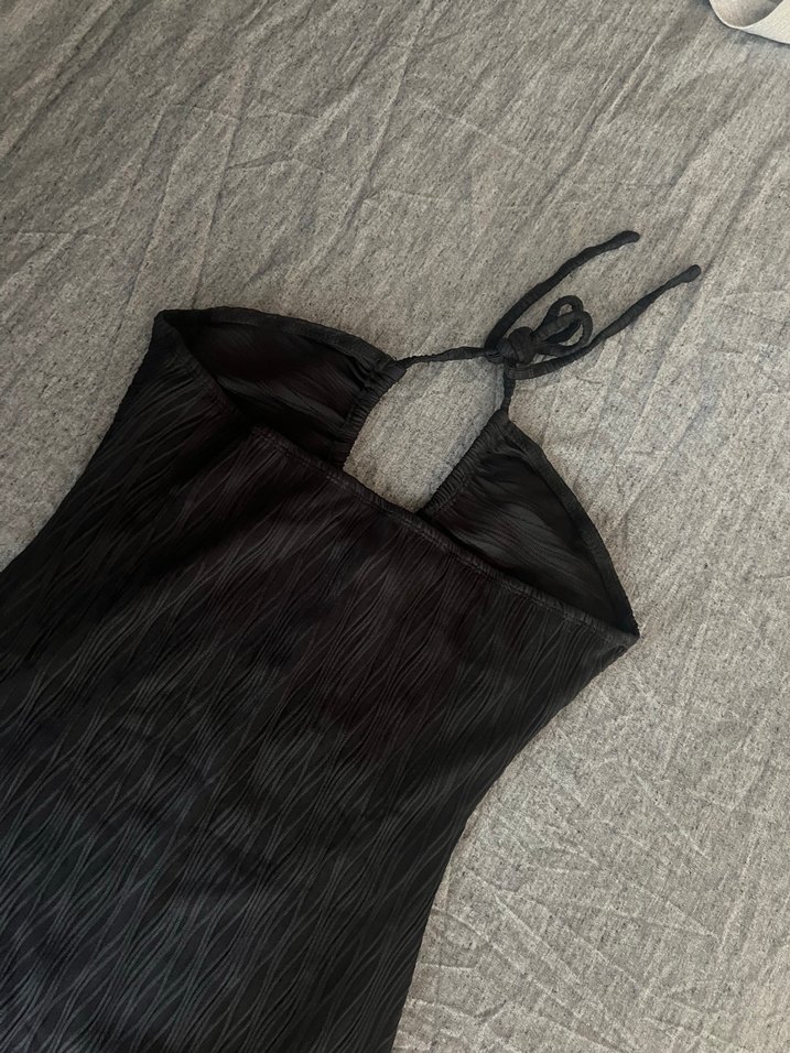 Boyundan bağlamalı mini elbise - Görsel 2