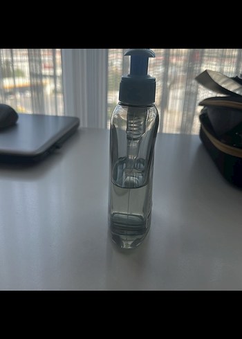 Garnier Garnier ve Isana yüz yıkama ürünleri