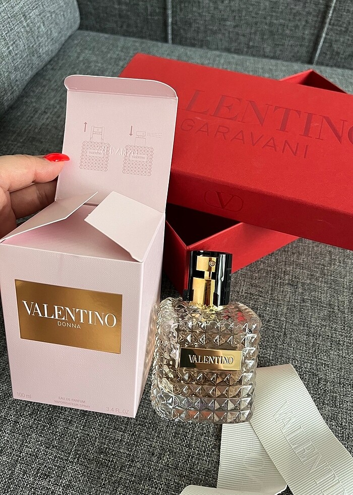 Valentino Donna Parfüm 100 ml ( orijinal ) - Görsel 5