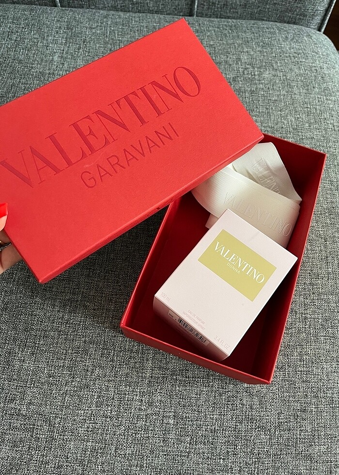 Valentino Donna Parfüm 100 ml ( orijinal ) - Görsel 3