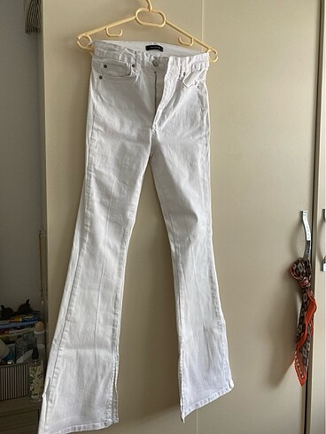 Trenyol beyaz pantolon