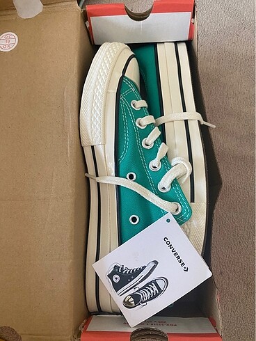 Yeşil Converse