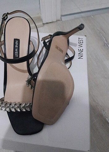 Nine West Nine West taşlı topuklu ayakkabı