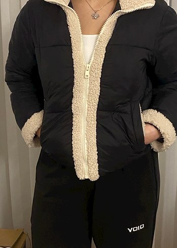 Siyah Kürklü Kadın Kışlık Mont pull and bear s beden - Görsel 3