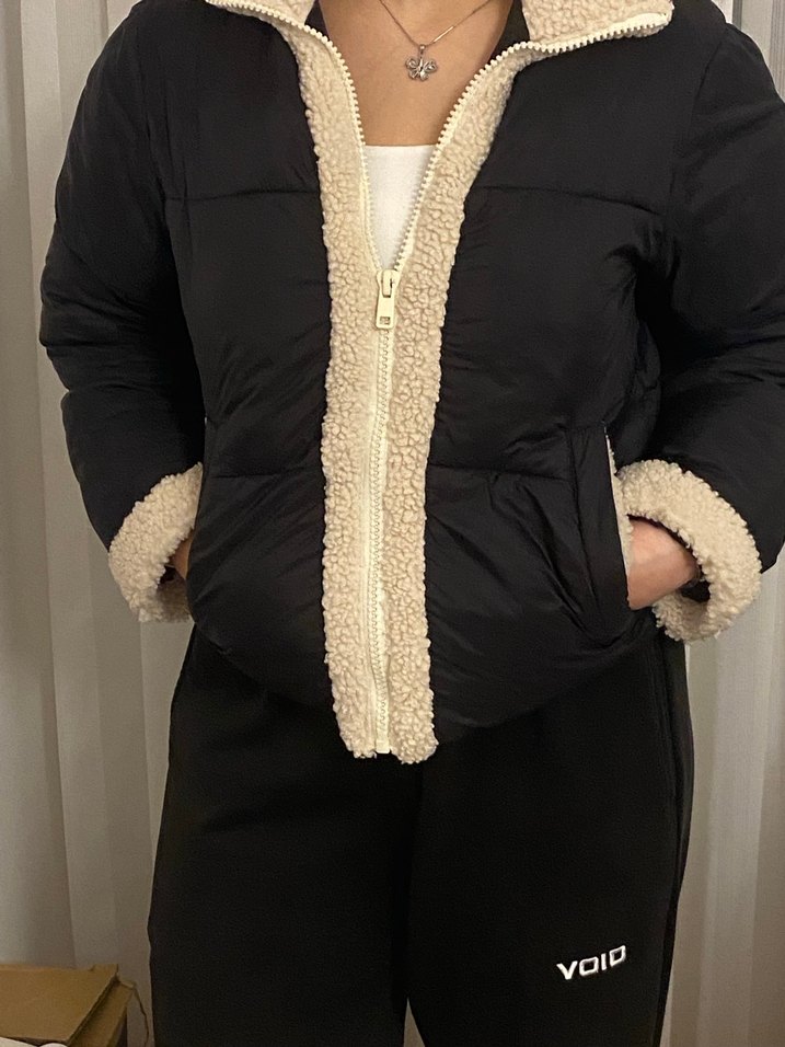 Siyah Kürklü Kadın Kışlık Mont pull and bear s beden - Görsel 3