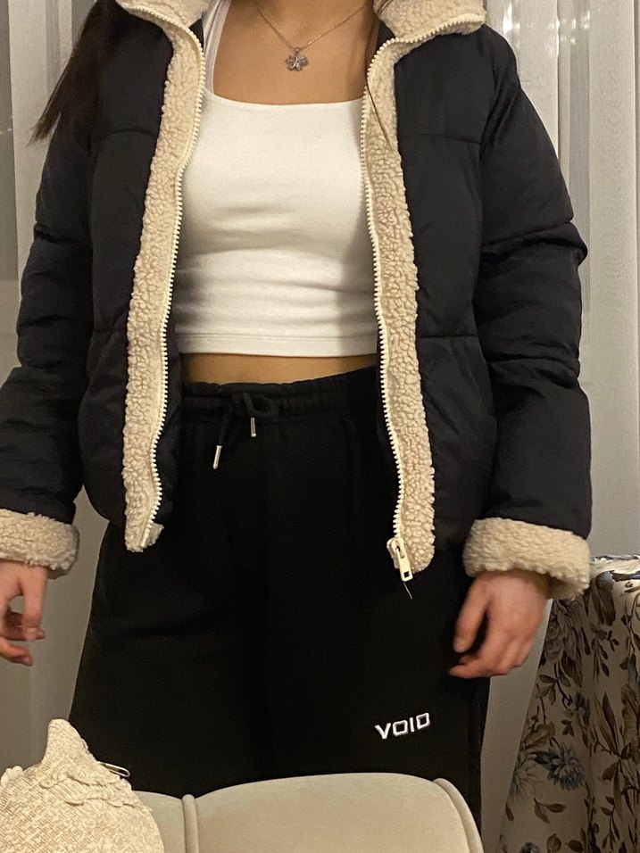 Siyah Kürklü Kadın Kışlık Mont pull and bear s beden - Görsel 2