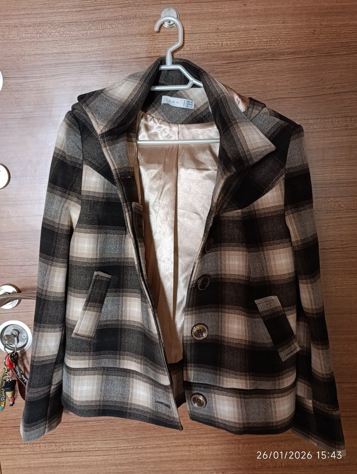 Düğmeli Kareli Kadın Kaban - Görsel 3