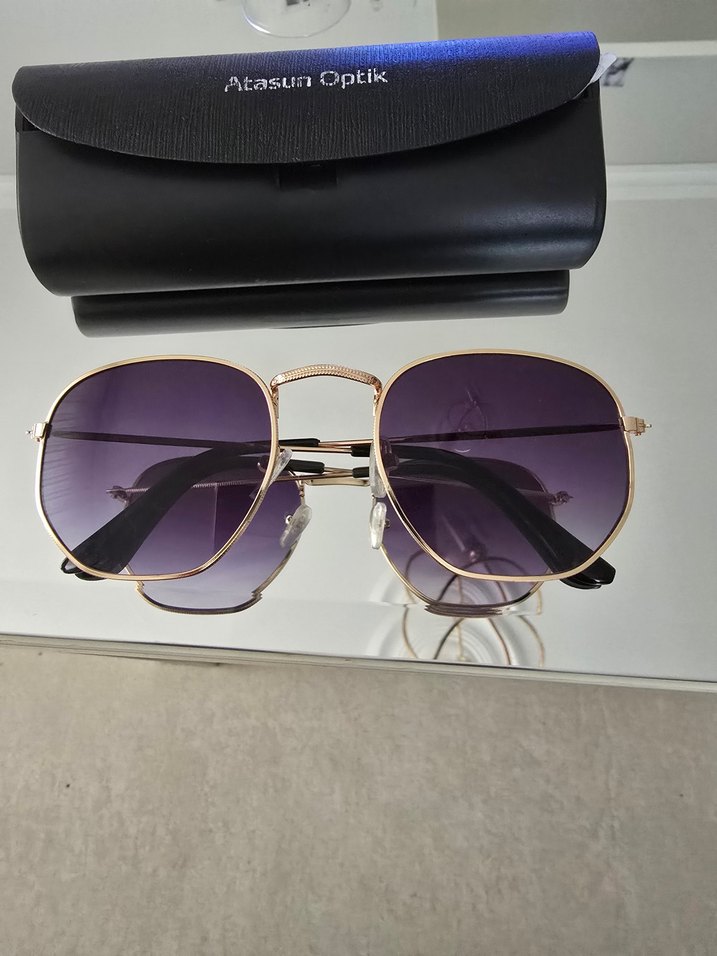 Klasik Gold Çerçeveli  Güneş Gözlüğü.Unisex kullanıma uygundur. - Görsel 3